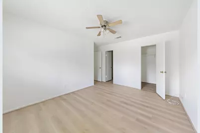 700 Lyle West Avenue #B, Cleveland, TX 77327 - Photo 16