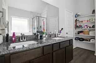622 Little Cypress Ln, Baytown, TX 77523 - Photo 16