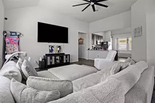 622 Little Cypress Ln, Baytown, TX 77523 - Photo 4