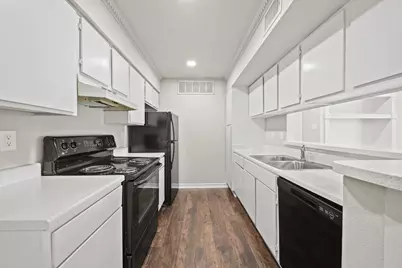 12905 Woodforest Boulevard #204, Houston, TX 77015 - Photo 6