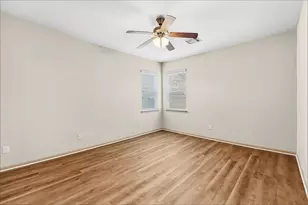 2201 Jefferson Crossing Dr, Conroe, TX 77304 - Photo 8