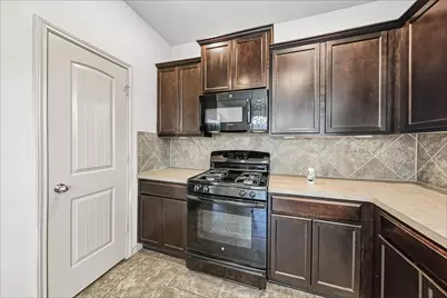 2201 Jefferson Crossing Drive, Conroe, TX 77304 - Photo 2