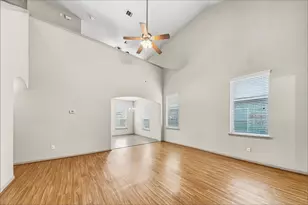 2201 Jefferson Crossing Dr, Conroe, TX 77304 - Photo 6