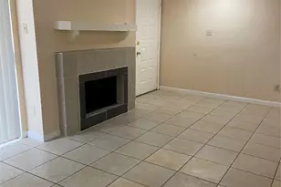 7064 Greenway Chase St, Houston, TX 77072 - Photo 6