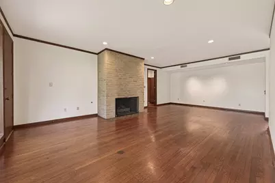 10614 Fairlane Drive, Houston, TX 77024 - Photo 8