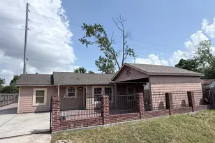 909 Rittenhouse St, Houston, TX 77076 - Photo 2