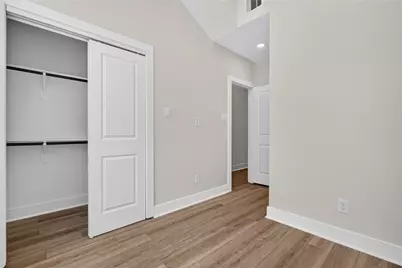 4822 Creekmont Drive #B, Houston, TX 77091 - Photo 12