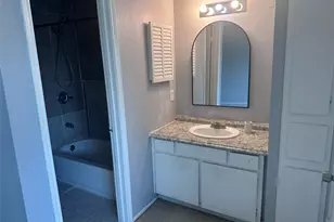 11136 Village Bend Ln, Houston, TX 77072 - Photo 8