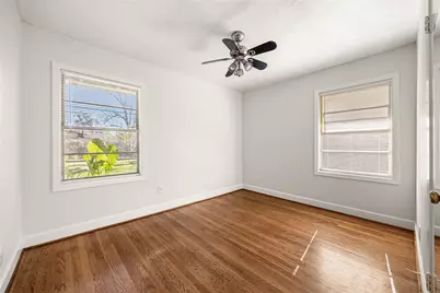 2018 Woodvine Drive, Houston, TX 77055 - Photo 14