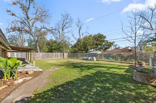 2018 Woodvine Dr, Houston, TX 77055 - Photo 20