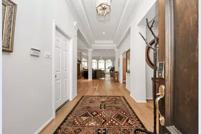 19 Wild Meadow Court, The Woodlands, TX 77380 - Photo 4