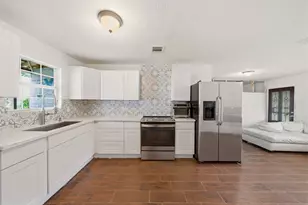 7511 Arnim St, Houston, TX 77087 - Photo 1