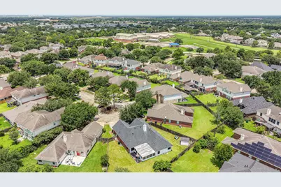 14803 Hemlock Bridge Court, Sugar Land, TX 77498 - Photo 10