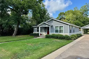 409 S 9th St, Crockett, TX 75835 - Photo 2