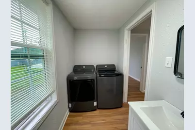 1014 W 5th Street #2, Freeport, TX 77541 - Photo 6