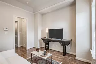 266 E 28th St, Houston, TX 77008 - Photo 14