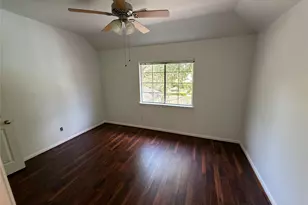1103 Glendale Dr, Sugar Land, TX 77479 - Photo 32