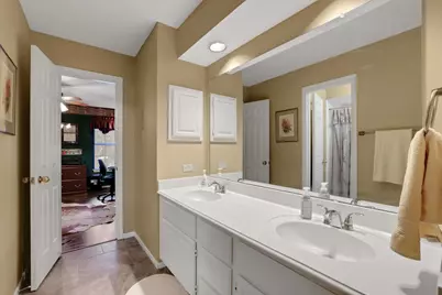 3926 Brook Shadow Drive Drive, Houston, TX 77345 - Photo 36