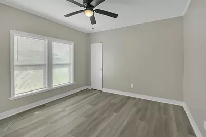 115 E James Street, Baytown, TX 77520 - Photo 6