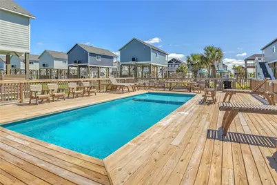 1079 Cedar Lane, Gilchrist, TX 77617 - Photo 34