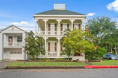 701 12th Street, Galveston, TX 77550 - Photo 1