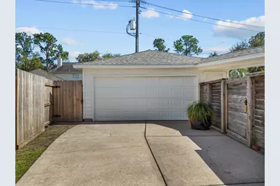 826 Prairie Brook Court, Houston, TX 77062 - Photo 44