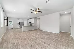 16451 Rosary Pea Pl, Conroe, TX 77385 - Photo 6