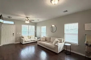 1130 10th St, Dickinson, TX 77539 - Photo 6