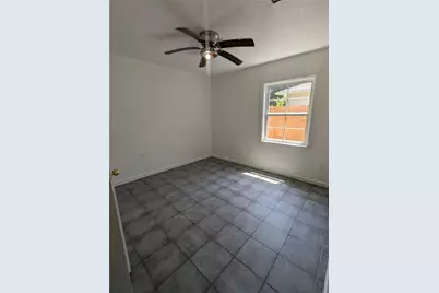9129 Oak Knoll Lane, Houston, TX 77078 - Photo 10