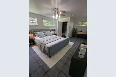 9129 Oak Knoll Lane, Houston, TX 77078 - Photo 8
