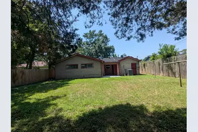 9129 Oak Knoll Lane, Houston, TX 77078 - Photo 18