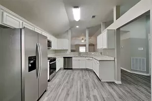 12234 Innisfall Cir, Tomball, TX 77377 - Photo 4