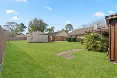 357 W Castle Harbour Drive, Friendswood, TX 77546 - Photo 26