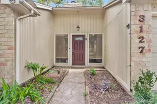 3127 Wagon Trail Dr, Sugar Land, TX 77479 - Photo 2