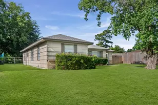 5532 Meadow Creek Ln, Houston, TX 77017 - Photo 20