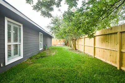 13819 Ivymount Drive, Sugar Land, TX 77498 - Photo 32