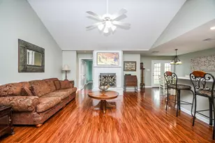 13819 Ivymount Dr, Sugar Land, TX 77498 - Photo 4