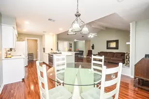 13819 Ivymount Dr, Sugar Land, TX 77498 - Photo 8