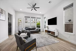 2804 Grand Fountains Dr, Houston, TX 77054 - Photo 2