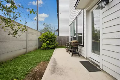 2804 Grand Fountains Drive #B, Houston, TX 77054 - Photo 28