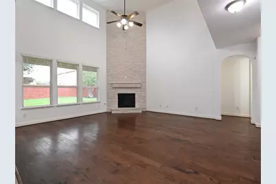 6010 Green Meadows Lane, Katy, TX 77493 - Photo 6