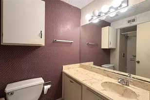 11002 Hammerly Blvd, Houston, TX 77043 - Photo 22