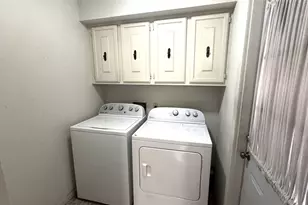 11002 Hammerly Blvd, Houston, TX 77043 - Photo 12