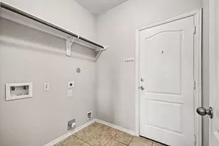 13211 Barrington Oaks Cir, Houston, TX 77044 - Photo 22