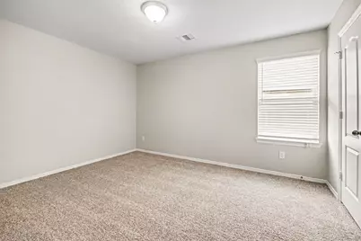 13211 Barrington Oaks Circle, Houston, TX 77044 - Photo 16