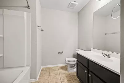 13211 Barrington Oaks Circle, Houston, TX 77044 - Photo 18