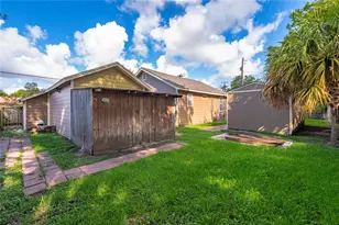 322 N Logan St, Texas City, TX 77590 - Photo 28