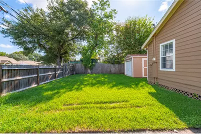 322 N Logan Street, Texas City, TX 77590 - Photo 30