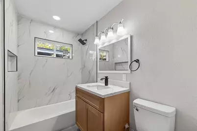 5707 Lyndhurst Drive, Houston, TX 77033 - Photo 30