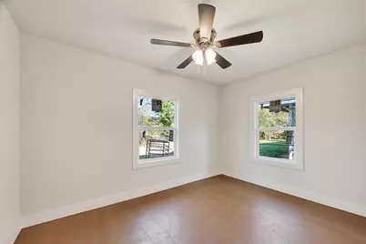 5707 Lyndhurst Drive, Houston, TX 77033 - Photo 32